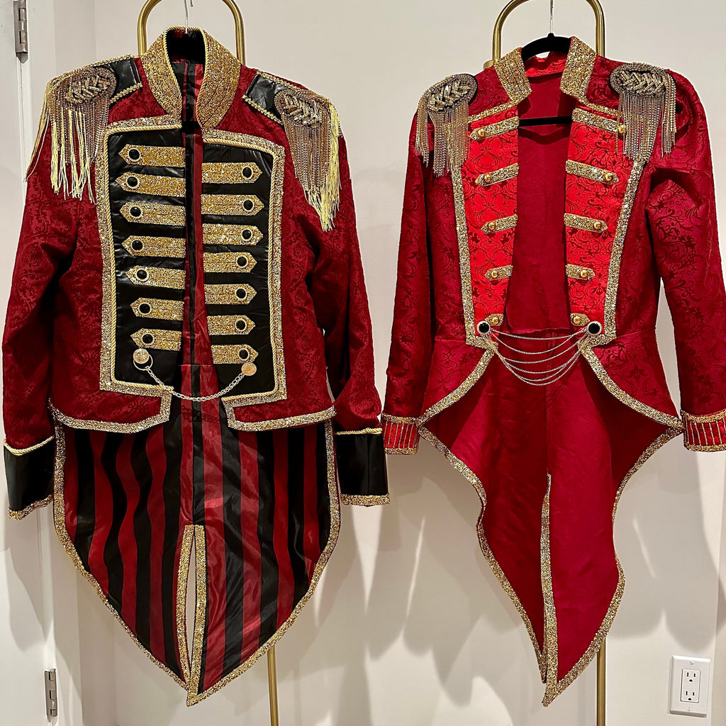 Mens Luxury Ringmaster Couples Costume