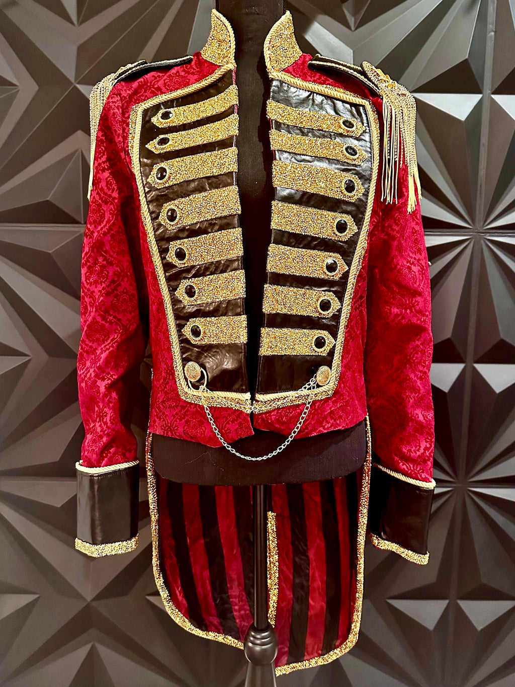 Mens Luxury Ringmaster Costume